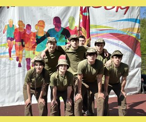 Учні нашого Ліцею на нагородженні команд-переможців військово-патріотичної гри 